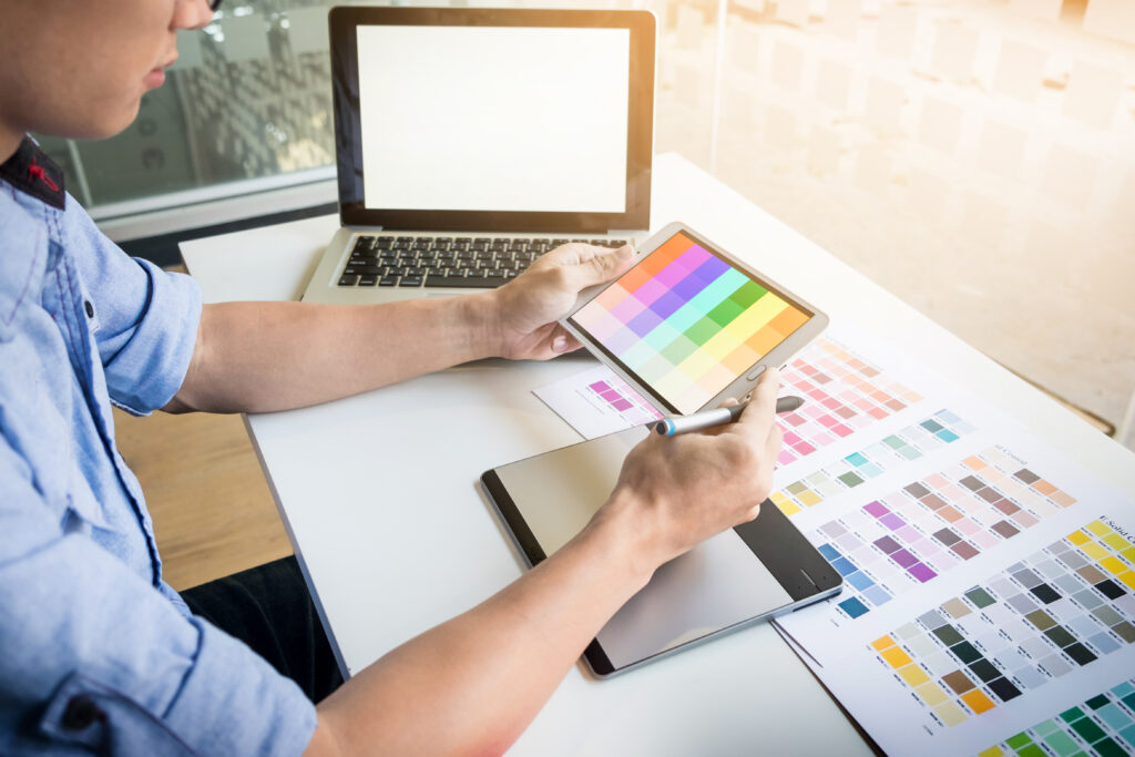 Alt= interior design or graphic designer renovation and technology